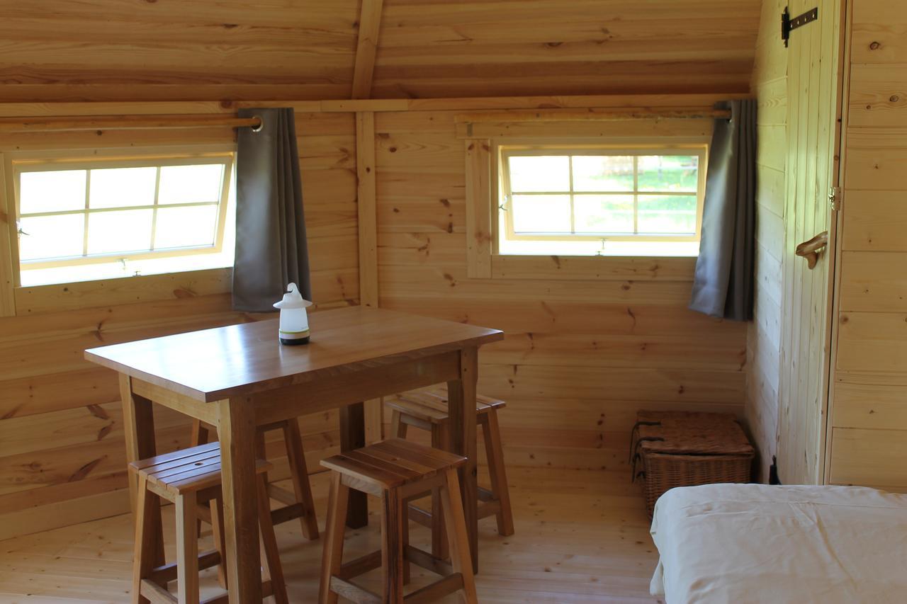 Dormir ailleurs Beauvau Extérieur photo